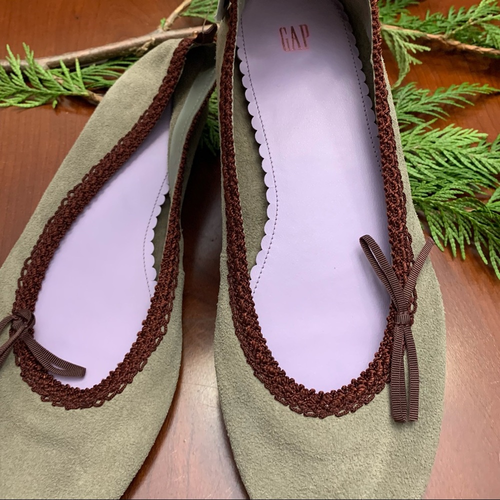 NWOT Gap-Women’s ballet flats slip on leather suede grey burgundy size 7